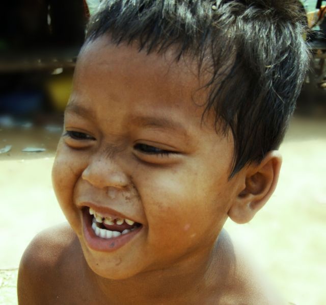 Zdjęcia: tonle sap, kambodża, uśniech dziecka, KAMBODżA Zdjęcia: tonle sap, kambodża, uśniech dziecka, KAMBODżA