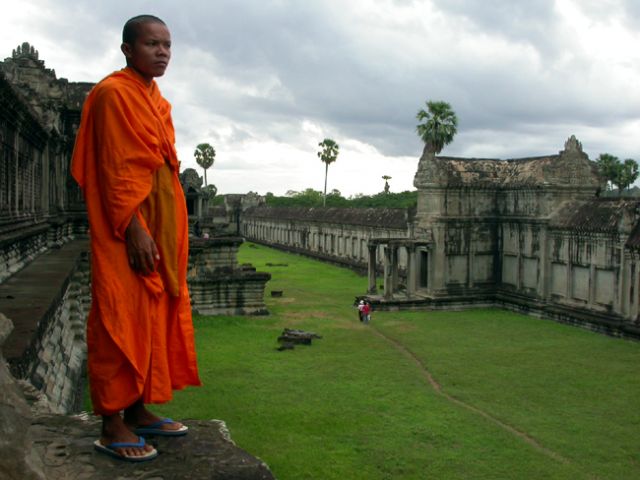 Zdjęcia: angkor wat, mnich, KAMBODżA Zdjęcia: angkor wat, mnich, KAMBODżA