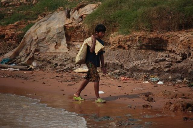 Zdjęcia: wioska na jeziorze, Siem Reap, dzieci w Kambodży, KAMBODżA Zdjęcia: wioska na jeziorze, Siem Reap, dzieci w Kambodży, KAMBODżA