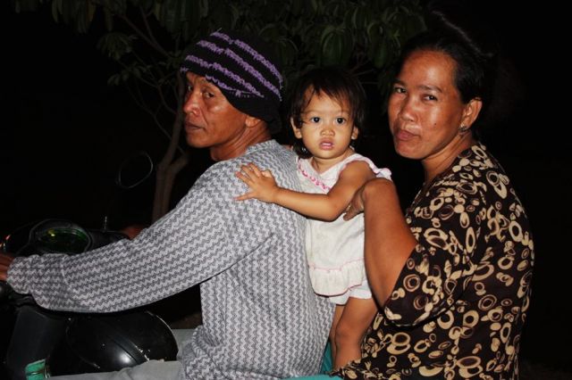 Zdjęcia: Siem Reap, khmerska rodzinka, KAMBODżA Zdjęcia: Siem Reap, khmerska rodzinka, KAMBODżA