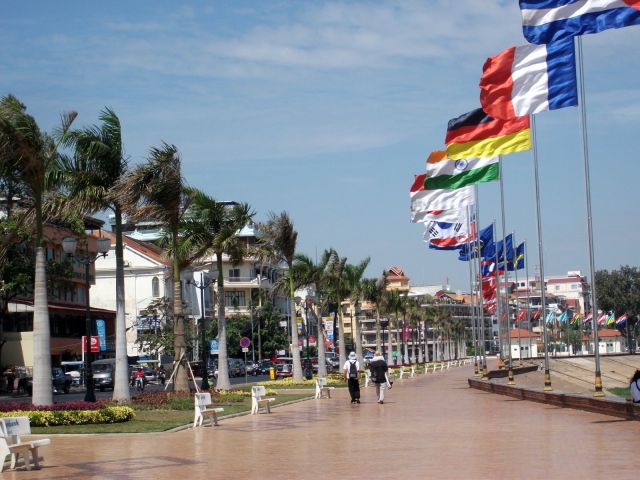 Zdjęcia: Phonm Penh, Phonm Penh, ... nadbrzeżny bulwar ..., KAMBODżA Zdjęcia: Phonm Penh, Phonm Penh, ... nadbrzeżny bulwar ..., KAMBODżA
