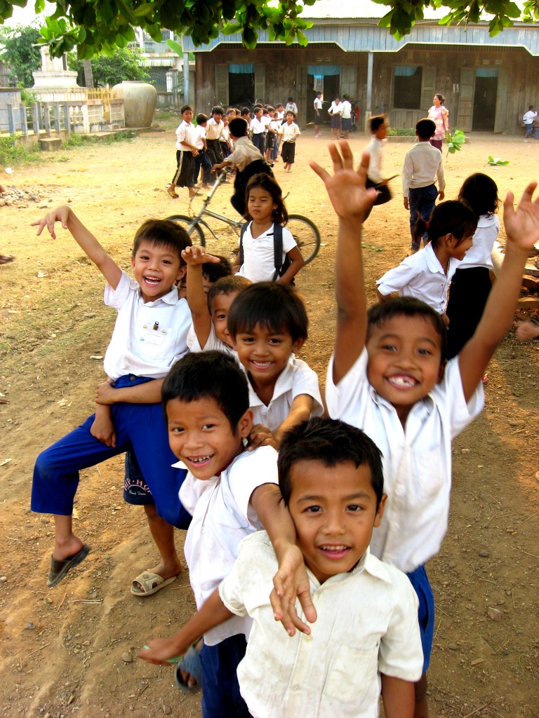 Zdjęcia: Battambang, Cambodia, School kids, KAMBODżA Zdjęcia: Battambang, Cambodia, School kids, KAMBODżA