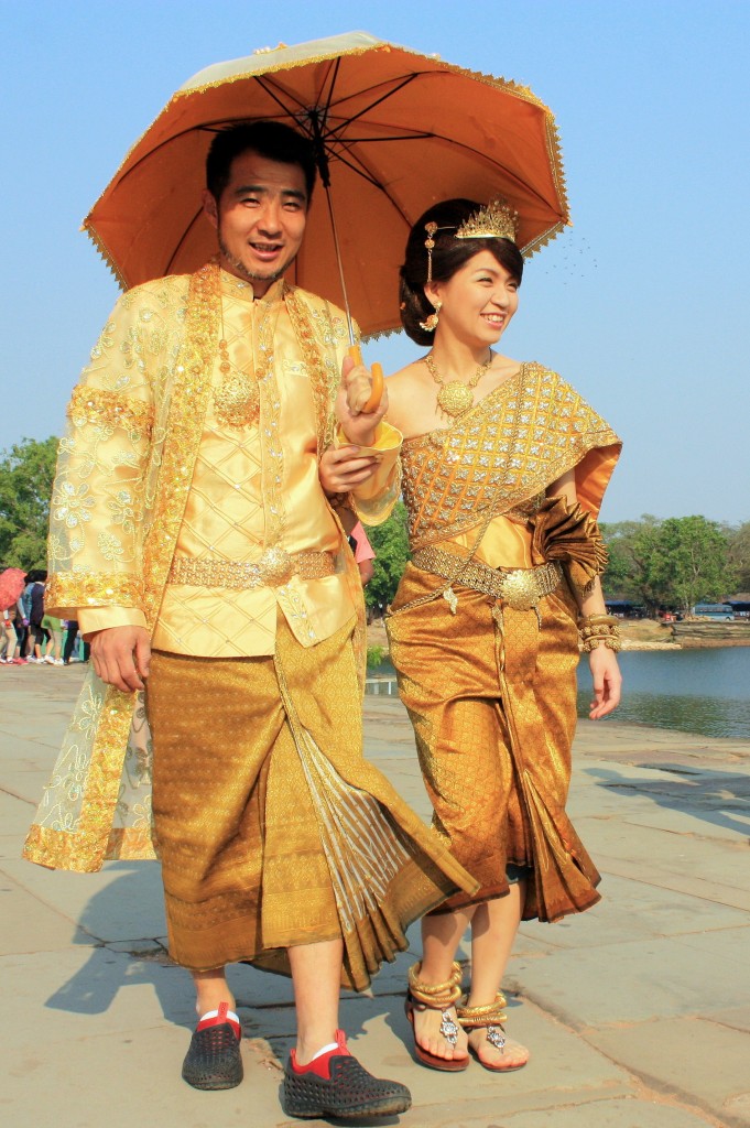 Zdjęcia: Angkor Wat, Siem Reap, Para Khmerów, KAMBODżA Zdjęcia: Angkor Wat, Siem Reap, Para Khmerów, KAMBODżA