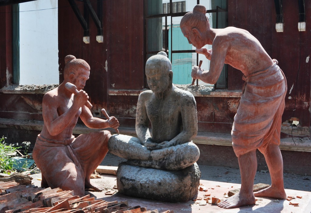 Zdjęcia: centrum Phnom Penh, Phnom Penh, Rzeźba studenta Królewskiej Akademii Sztuk Pięknych, KAMBODżA Zdjęcia: centrum Phnom Penh, Phnom Penh, Rzeźba studenta Królewskiej Akademii Sztuk Pięknych, KAMBODżA