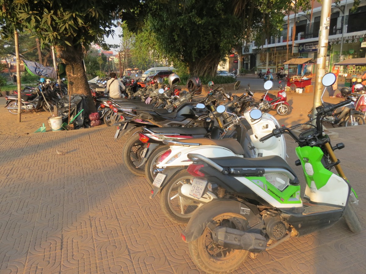 Zdjęcia: Siem Rep, Azja, Kambo skutery skutery, KAMBODżA Zdjęcia: Siem Rep, Azja, Kambo skutery skutery, KAMBODżA