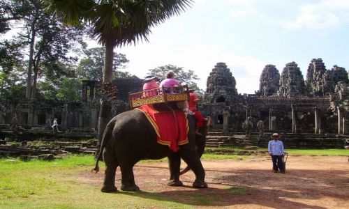 Zdjecie KAMBODA / okolice Siem Reap / witynia Bayon / zwiedzanie dla leniwych - wiatynia Bayon