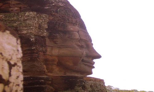 Zdjecie KAMBODA / okolice Siem Reap / wiatynia Bayon / umiech Krla Khmerw ma ponad 1000lat