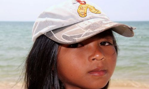Zdjcie KAMBODA / Sihanaukville / Otres Beach / Dziewczynka