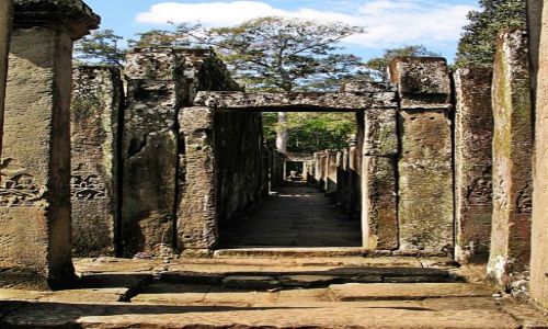 Zdjecie KAMBODA / Angkor Wat / teren wityni / jedna z wielu...