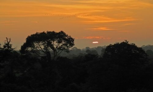 Zdjecie KAMBODA / Angkor Wat / Angkor Wat / Zachd soca nad Angkor Wat