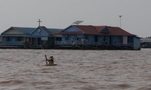 Zdjecie KAMBODA / - / Tonle Seap / w drodze do kocioa 