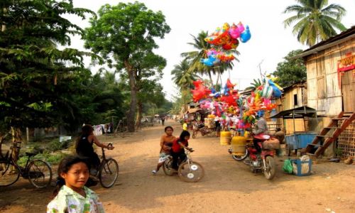Zdjęcie KAMBODżA / Battambang / village / Battambang streets