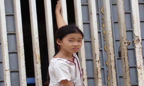 Zdjęcie KAMBODżA / brak / wschodnia czesc kraju  / dziewczynka