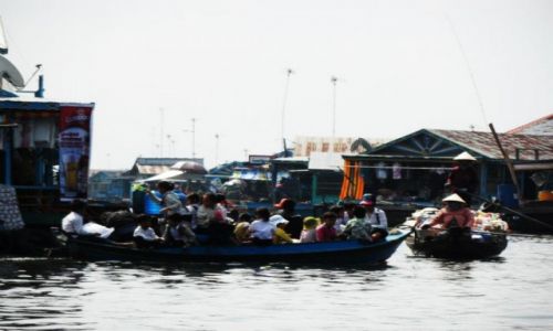 Zdjcie KAMBODA / Krong battambang / gdzies niedaleko / Wodna wioska