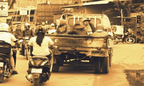 Zdjecie KAMBODA / Siem Reap / Siem Reap / W drodze do pracy