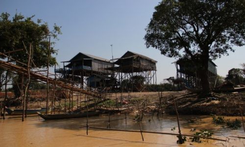 Zdjecie KAMBODA / Kompong Pluk / Kompong Pluk / Domy na palach