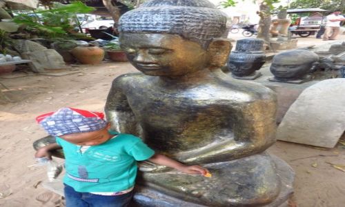 Zdjcie KAMBODA / Angkor / okolice Siem Reap / w objciach Buddy