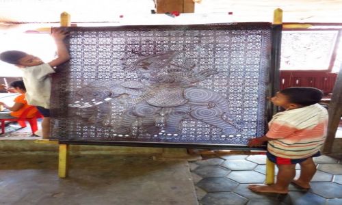 Zdjcie KAMBODA / Angkor / French International School of Singapore / Khmer Leather Carving Center - gotowy wyrb