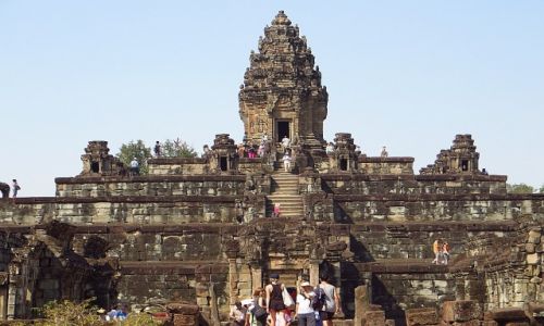 Zdjcie KAMBODA / Angkor / okolice Siem Reap / witynia Bakong