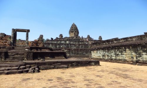 Zdjcie KAMBODA / Angkor / okolice Siem Reap / witynia Bakong