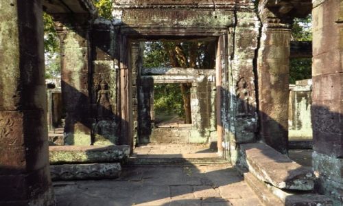 Zdjcie KAMBODA / Angkor / okolice Siem Reap / witynia Banteai Kdei