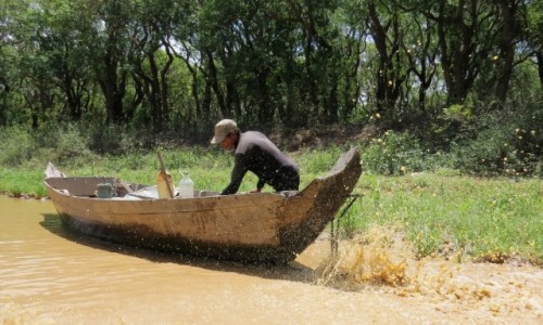 Zdjcie KAMBODA / Jezioro Tonle Sap / Kampong Phluk / Czasem dka odmawia posuszestwa