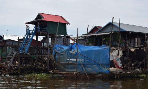 Zdjcie KAMBODA / Siem Reap / Kompong Phluk / Pywajce Wioski