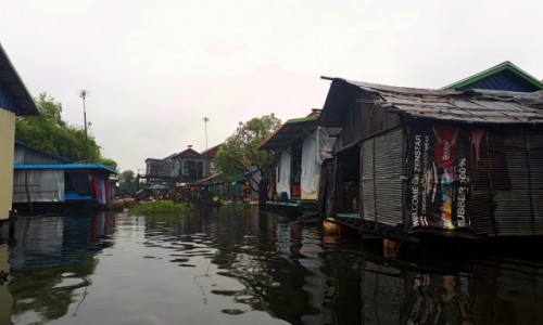 Zdjcie KAMBODA / jezioro Tonle Sap / jezioro Tonle Sap / Pywajce wioski