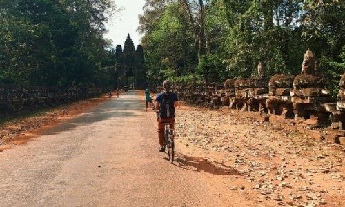 KAMBODA / okolice Siem Reap / Angkor / Odkrywajc Angkor 