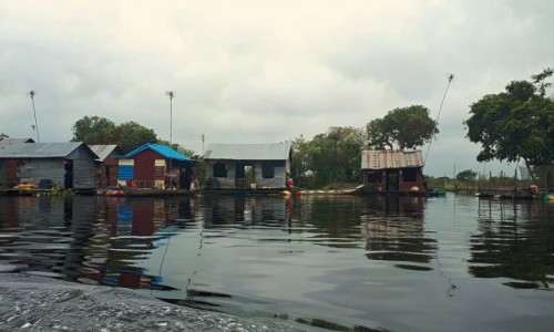 Zdjcie KAMBODA / jezioro Tonle Sap / jezioro Tonle Sap / Pywajce wioski