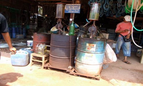 Zdjecie KAMBODA / Siem Reap / Siem Reap / Stacja paliw:)