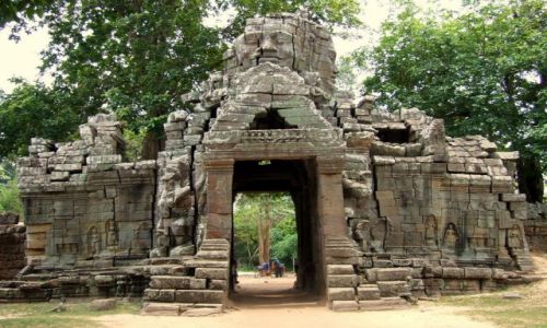 Zdjecie KAMBODA / Siem Reap / Swiatynie Angkor / brama do...