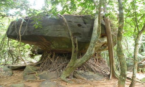 Zdjecie KAMBODżA / brak / Park Narodowy KBAL SPEAN / Osobliwości natury