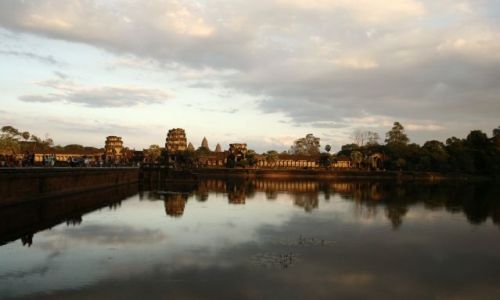 Zdjecie KAMBODżA / Angkor / Angkor  / zachod slonca nad Angkor Wat