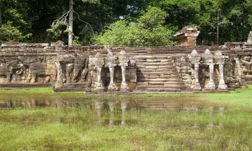 Zdjecie KAMBODA / okolice Siem Reap / zesp Angkor Wat / Elephant Terrace w Angkor Wat