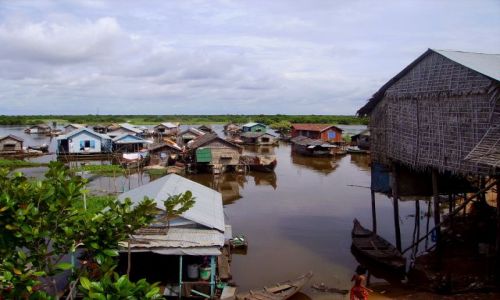 Zdjęcie KAMBODżA / okolice Siem Reap / rozlewisko Tonle Sap / pływające wioski