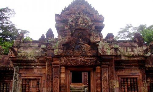 Zdjęcie KAMBODżA / okolice Siem Reap / świątynia Banteay Srei / wejście do światyni Banteay Srei