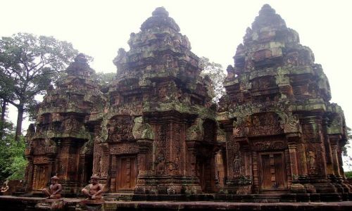 Zdjęcie KAMBODżA / okolice Siem Reap / świątynia Banteay Srei / Cytadela Kobiet - Banteay Srei