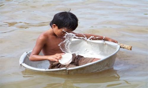 Zdjecie KAMBODA / - / Tonle Sap Lake / Pywanie na byle czym:-)