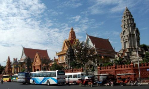 Zdjcie KAMBODA / Phonm Penh / Phonm Penh / ... klasztor ...