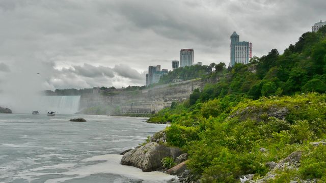 Zdjęcia: Niagara falls, Ontario, Z drugiej strony oślepiało słońce :), KANADA Zdjęcia: Niagara falls, Ontario, Z drugiej strony oślepiało słońce :), KANADA