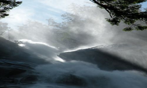 Zdjęcie KANADA / British Columbia / Shannon Falls Provincial Park / Jest moc