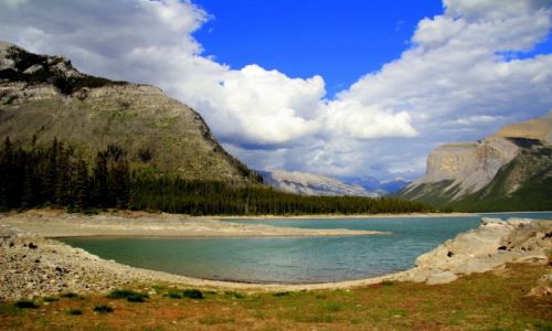Zdjecie KANADA / Kolumbia Brytyjska / Minnewanka lake / Kolory Kanady
