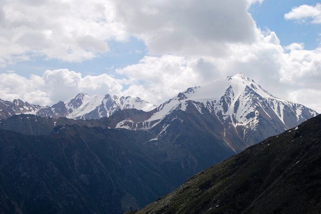 Zdjęcia: Ałmaty, pik Sovetov (3809m), KAZACHSTAN Zdjęcia: Ałmaty, pik Sovetov (3809m), KAZACHSTAN