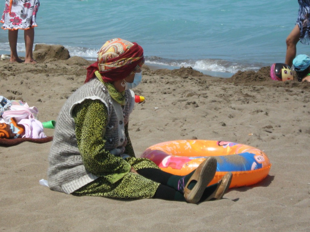 Zdjęcia: jezioro Bałchasz, okolice Lepsi, Almaty, strój plażowy, KAZACHSTAN Zdjęcia: jezioro Bałchasz, okolice Lepsi, Almaty, strój plażowy, KAZACHSTAN