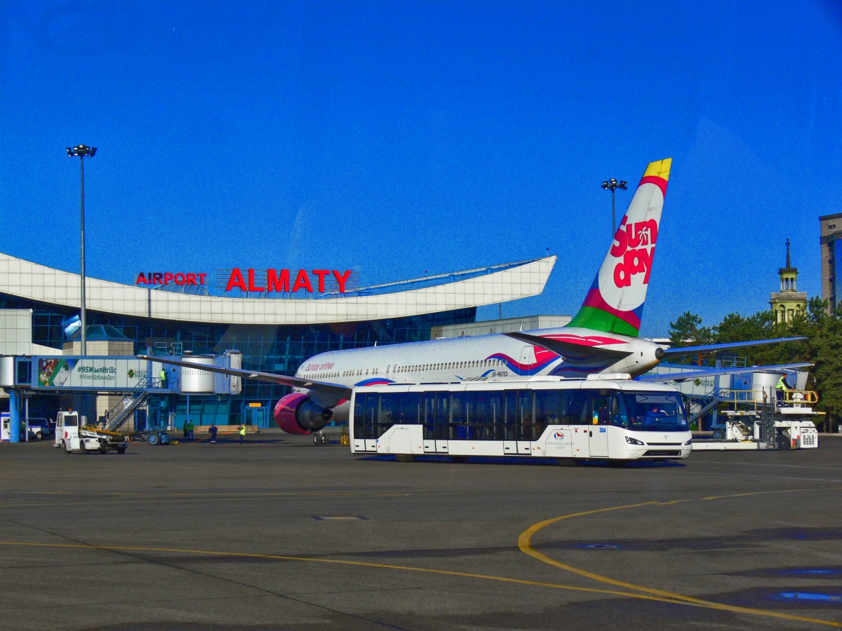 Zdjęcia: lotnisko, Almaty, Almaty, KAZACHSTAN Zdjęcia: lotnisko, Almaty, Almaty, KAZACHSTAN