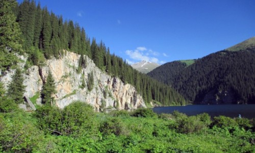 Zdjcie KAZACHSTAN / Poudniowy-wschd / Tienszan, jeziora Kolsai / Urwisko