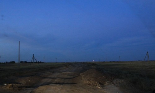 Zdjecie KAZACHSTAN / pn. Kazachstan / Droga od granicy w Ozinkach do Uralska / Tu TE jest asfalt :) - dla Seni...