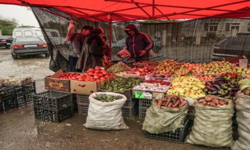 Zdjecie KAZACHSTAN / okrg karagandzki / Ayagoz / Na bazarze w Ayagoz