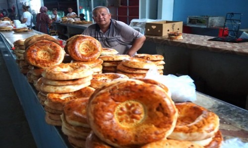 Zdjecie KAZACHSTAN / pd. Kazachstan / bazar w Turkiestanie / Lepioszki